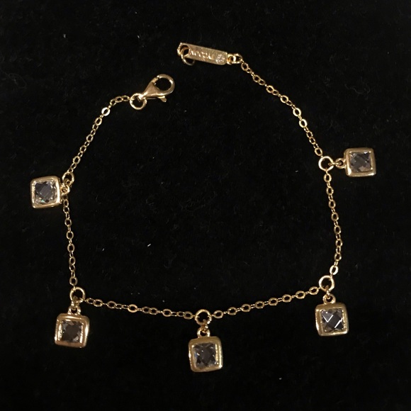 Tycoon marked Gold Tone Crystal Dangling Bracelet - Picture 13 of 13